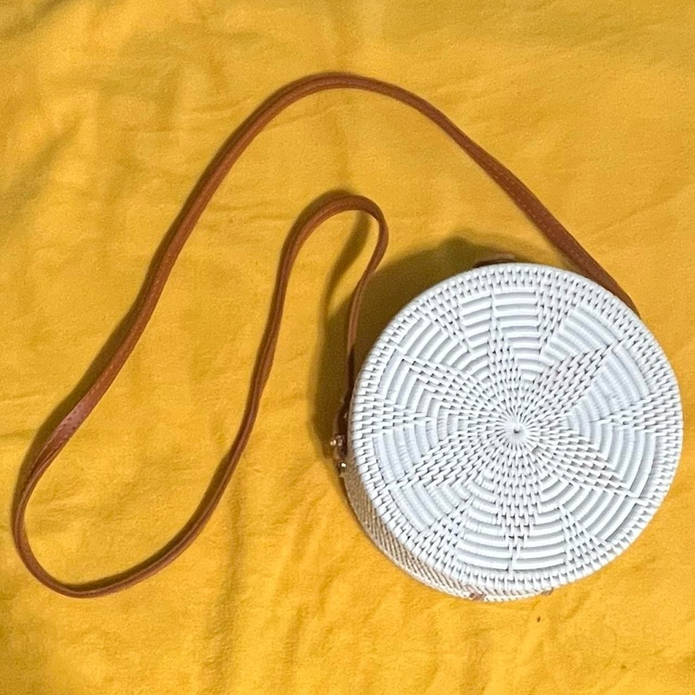 White Wicker Basket Purse 👜 ✨
